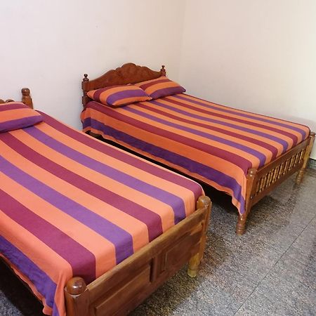 Naaval Beach Villa & Rooms Баттікалоа Екстер'єр фото