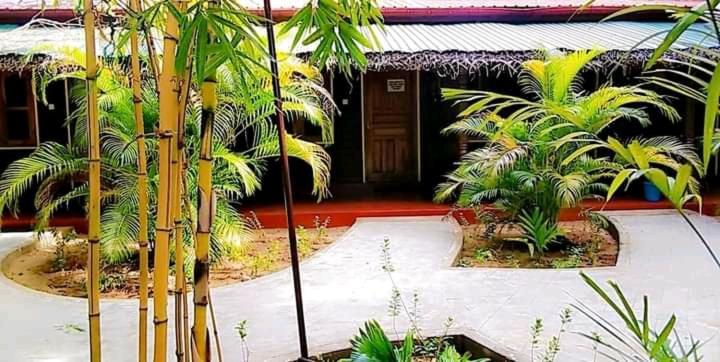 Naaval Beach Villa & Rooms Баттікалоа Екстер'єр фото