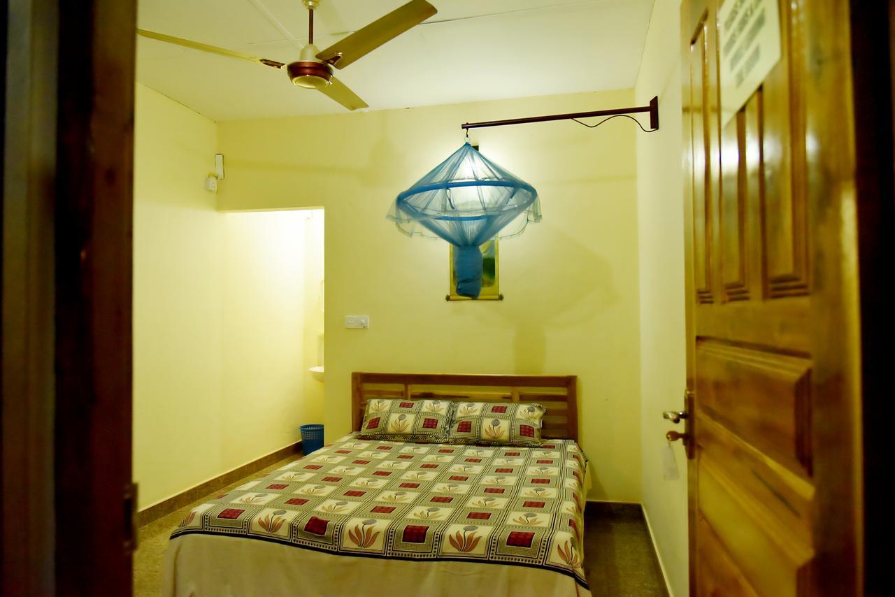 Naaval Beach Villa & Rooms Баттікалоа Екстер'єр фото